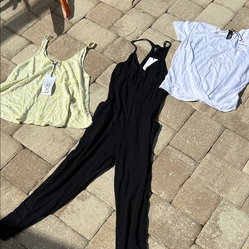 Black Sleeveless Jumpsuit - Sleek V-Neck Romper BUNDLE